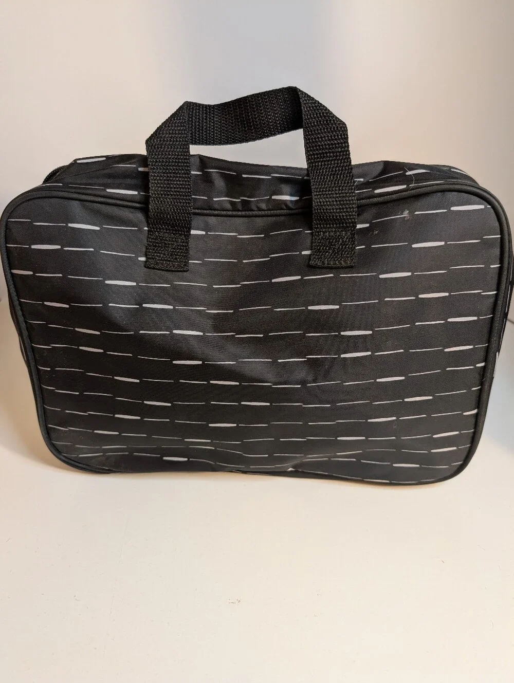 Thirty-One Black White Travel Cosmetic Makeup Organizer Toiletry Bag Case